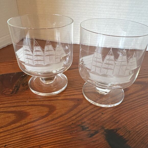 2 Toscany Romania Clipper Ship Etched Crystal Barrel Footed Whiskey Glasses - Picture 1 of 9